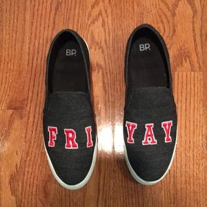 BP FRI YAY slip on tennis shoes denim/red size 11M